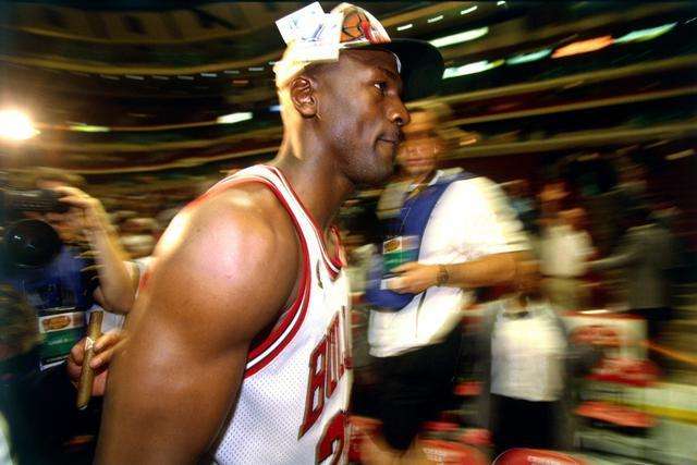 拉菲尼亚本赛季西甲14轮8球 距个人纪录还差3球